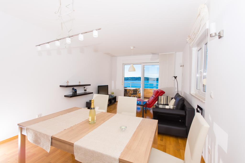 Apartment Labadusa Trogir Exterior photo