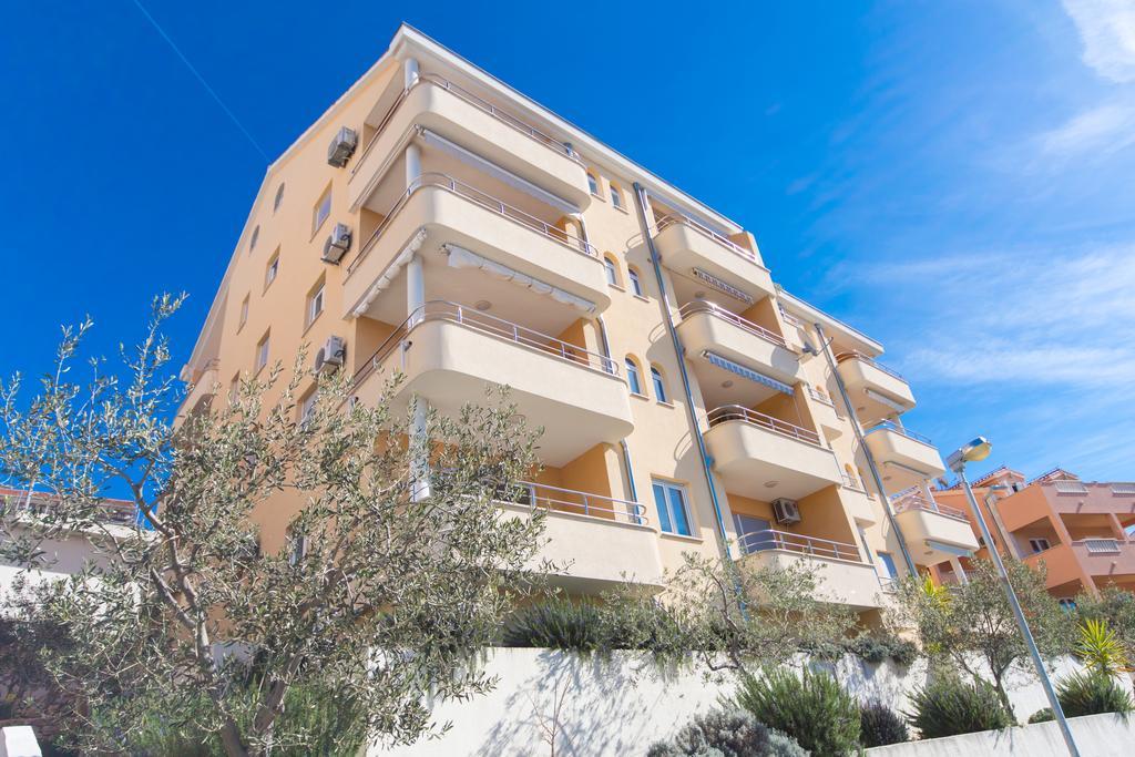 Apartment Labadusa Trogir Exterior photo